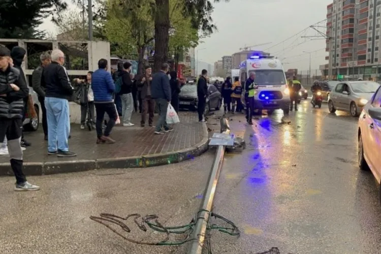 Bursa’da Otobüs Durağında Kaza: 1 Ölü, 5 Yaralı!