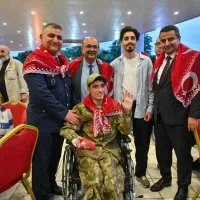 Bursa’da ‘özel’ askerlere renkli kına eğlencesi Bursa’da ‘özel’ askerlere renkli kına eğlencesi