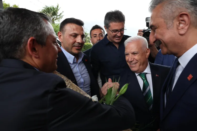 Bursa’da Özgür Özel Coşkuyla karşılandı!