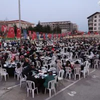 Bursa'da Ramazan'ın bereketi paylaştıkça çoğaldı Bursa'da Ramazan'ın bereketi paylaştıkça çoğaldı
