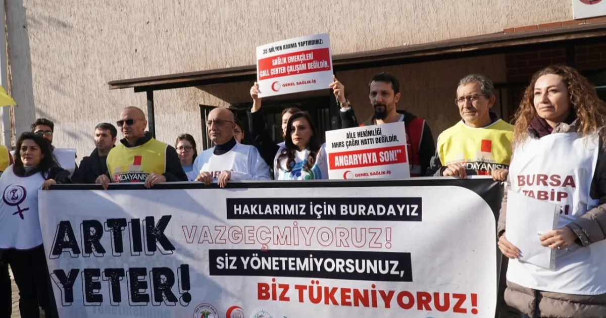 Bursa’da Sağlık Emekçileri Sokakta Hak Savunuyor!