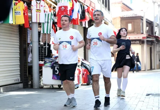 Bursa’da Tarihi Kent Koşusu Coşkusu Yaşandı!
