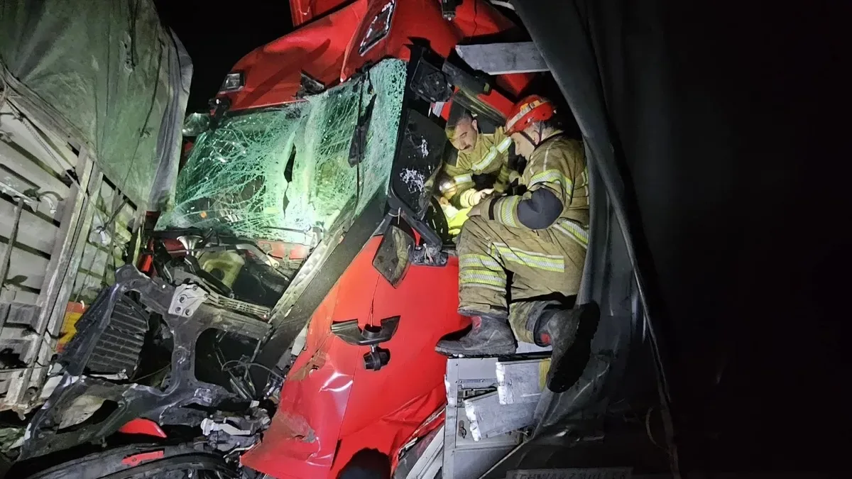 Bursa’da TIR Kazasında Sürücü Hayatını Kaybetti