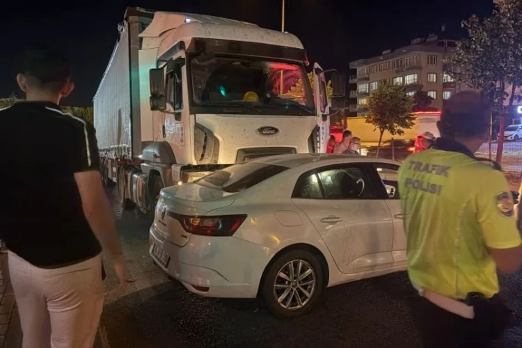 Bursa’da Tır ve Araç Çarpıştı, Kaza Öncesi Kıl Payı!
