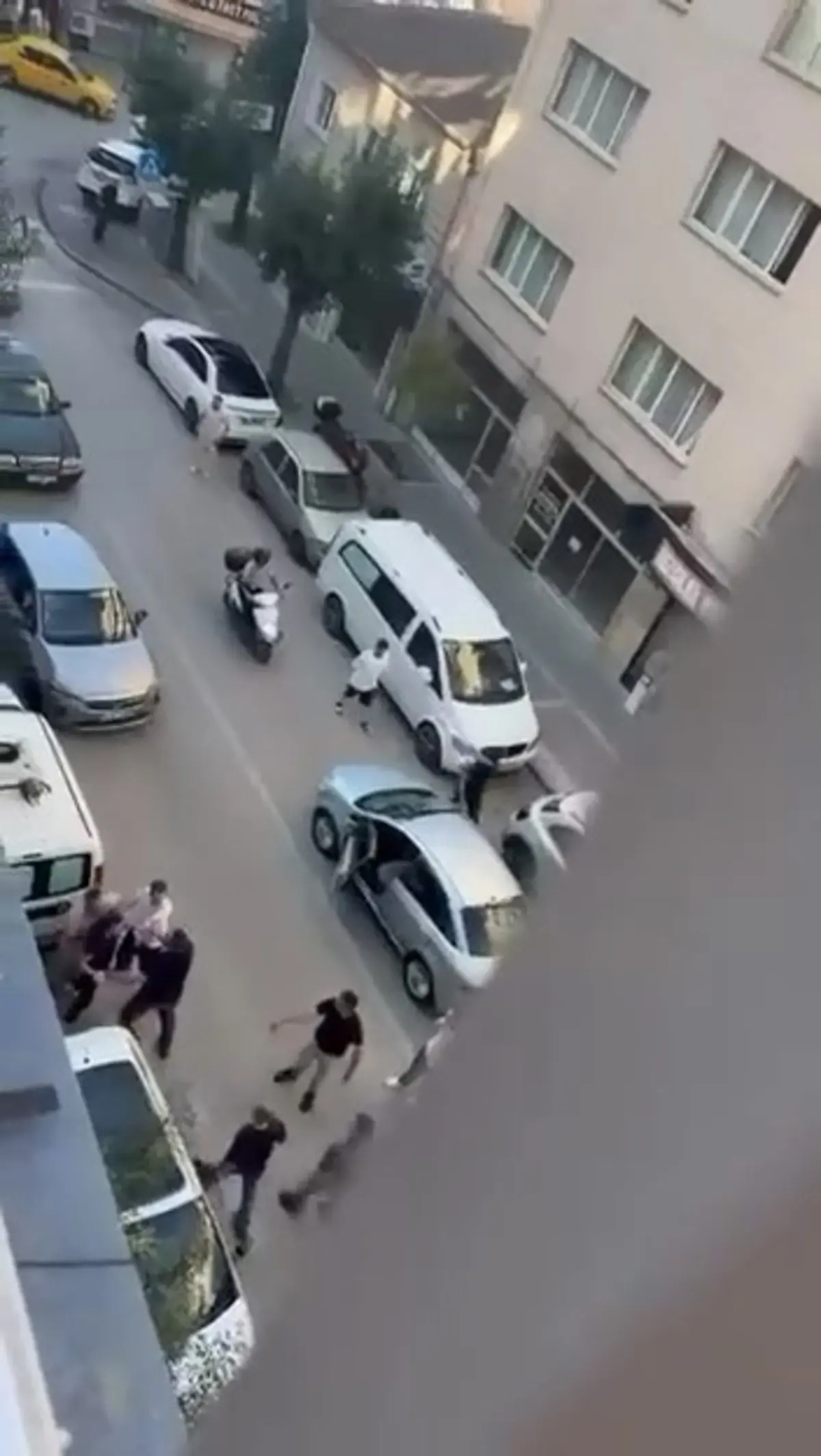 Bursa da cadde ringe döndü! İki grubun amansız kavgası kamerada 3