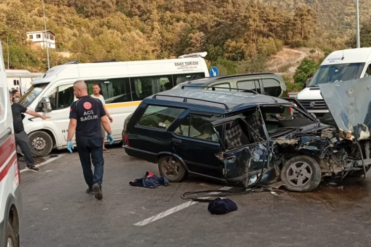 Bursa’da Tünel Çıkışında Kaza: İki Araç Çarpıştı!