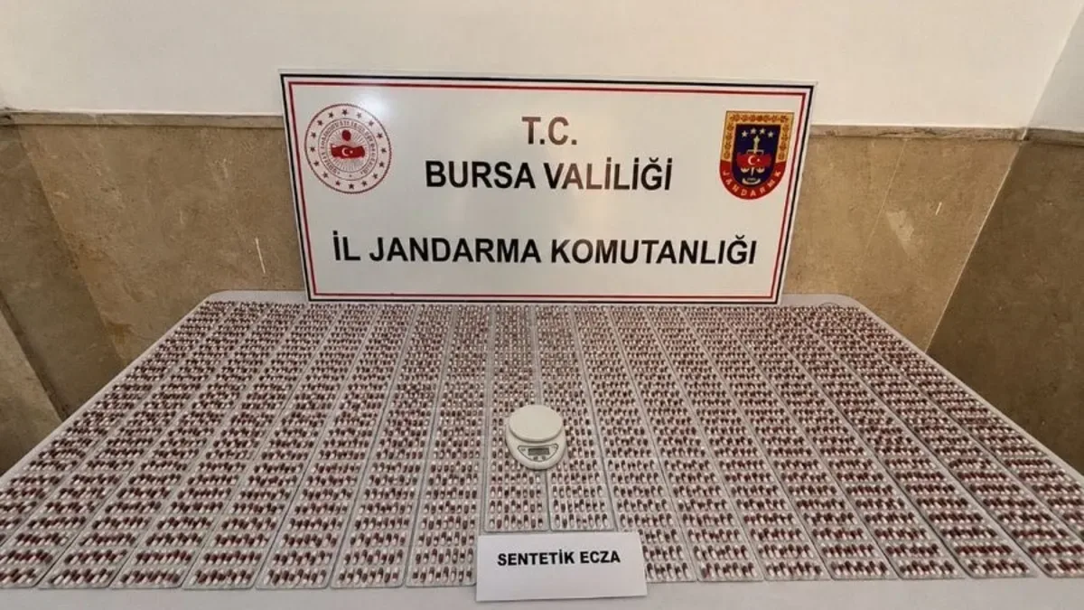 Bursa’da Uyuşturucu Operasyonu: 5 Bin Ecza Ele Geçirildi!