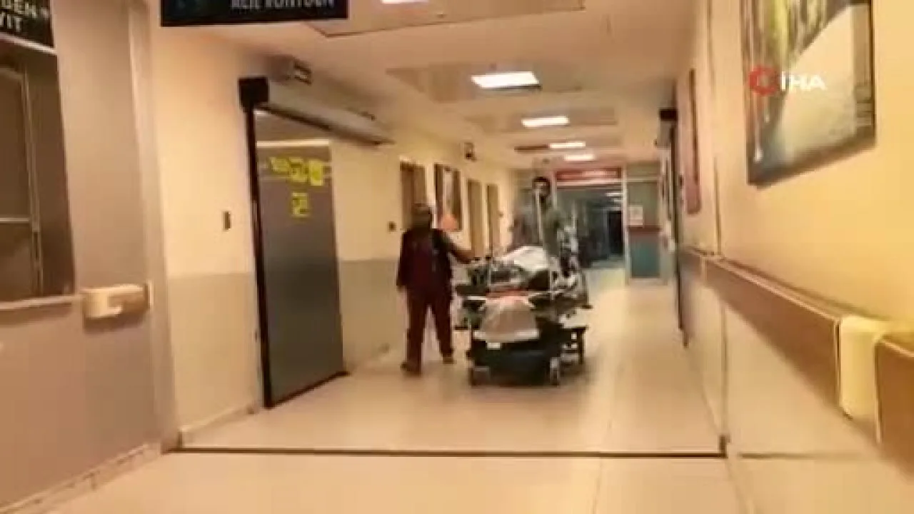Bursa'da yaşlı adam merdiven boşluğuna düştü! Durumu ağır...