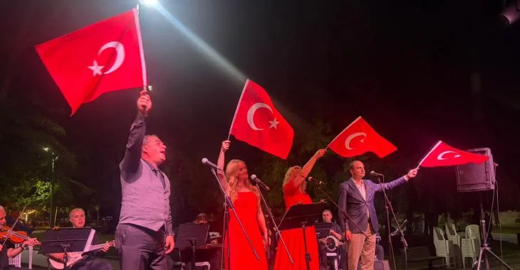 Bursa’da zafer coşkusu Türk Sanat Müziği konseriyle sürdü