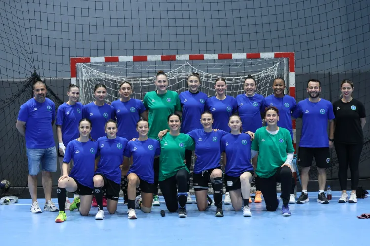 Bursa Hentbol’da Şampiyonluk İçin İddialı Kadro!