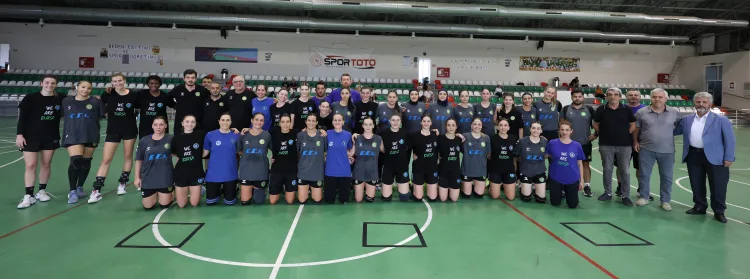 Bursa Kadın Hentbol Takımı’ndan Fırtına Gibi Galibiyet!
