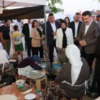 1780777216<em>83</em>Bursa-Leylek-Senligi-coskuyla-basladi.jpeg