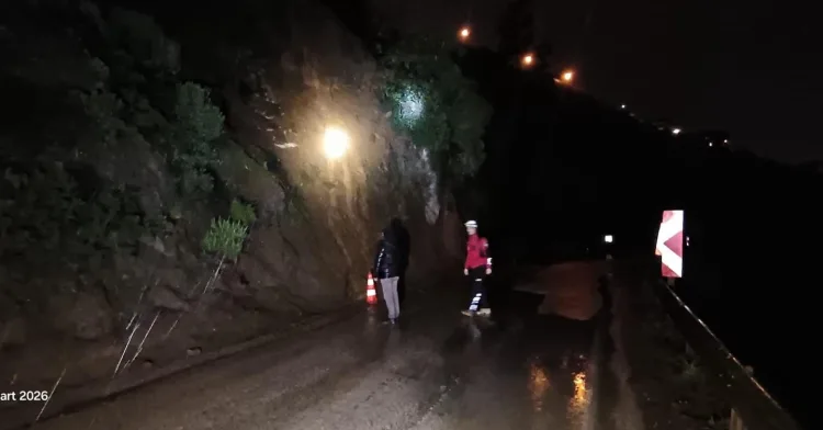 Bursa Mudanya’da Toprak Kaymaları ve Önlemler