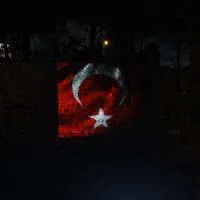 Bursa’nın 700 yıllık destanı ışık gösterisiyle anlatıldı Bursa’nın 700 yıllık destanı ışık gösterisiyle anlatıldı
