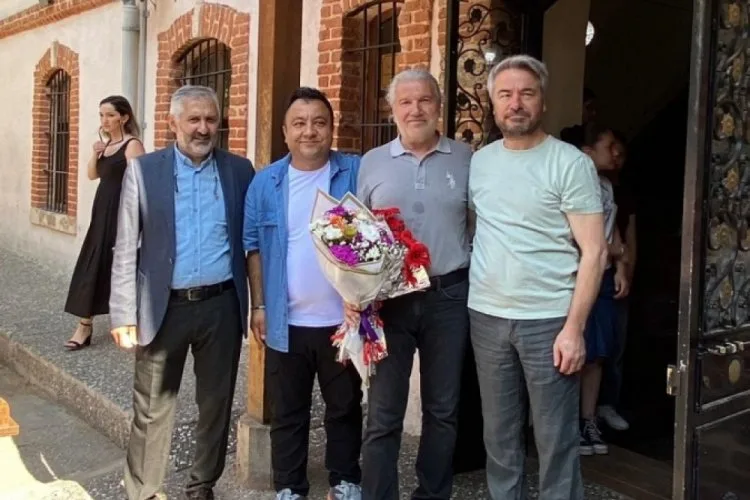 Bursa’nın Eski Okulunda Duygusal Veda Töreni