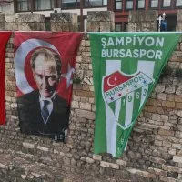 Bursa yeşil beyaza büründü Bursa yeşil beyaza büründü