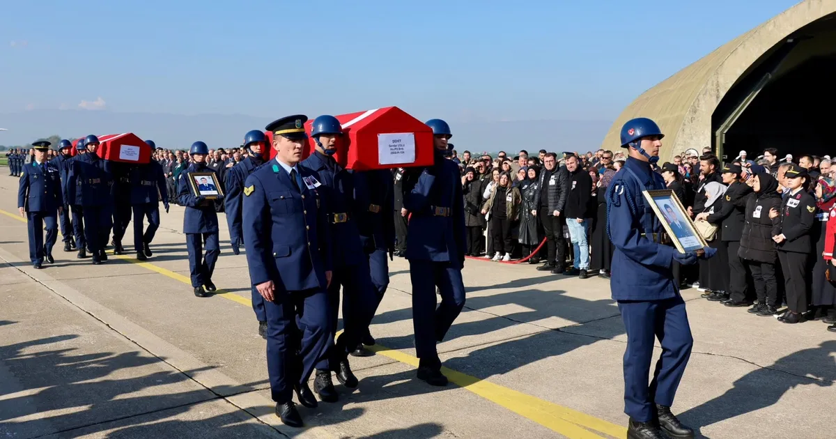 Bursalı Kahramanlar, Yüzlerce Kişiyle Uğurlandı