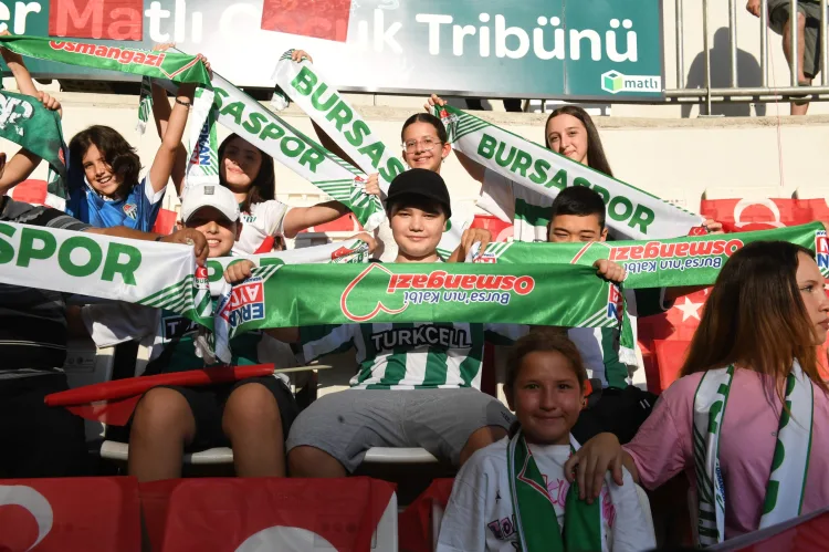 Bursaspor’a İlk Maç: 100 Çocuk Stadyumda!