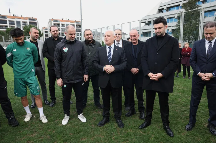 Bursaspor’a Yeni Sahalar, Gençlere Spor Fırsatı!