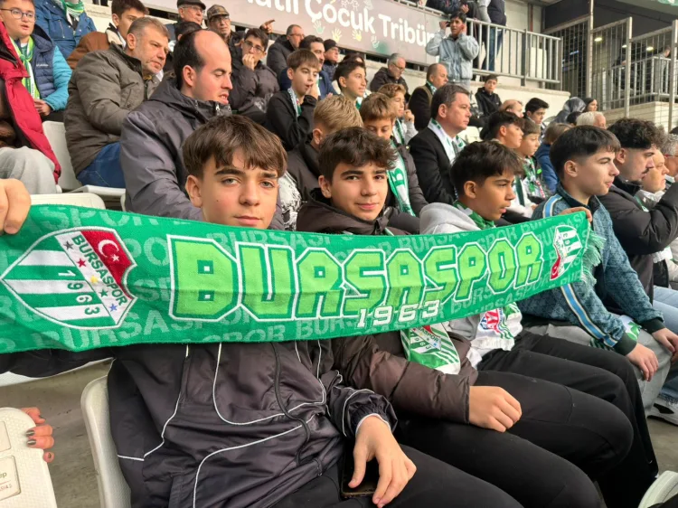 Bursaspor Coşkusunu Çocuklarla Yaşadı!