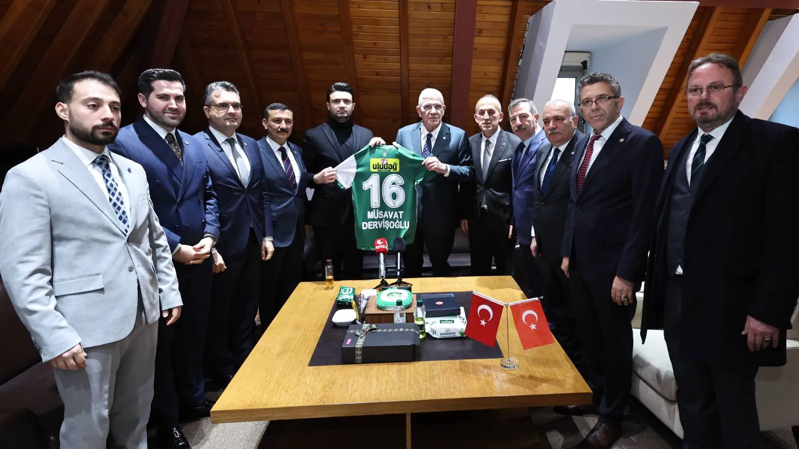 Bursaspor Süper Lig Hedefine Dervişoğlu’ndan Destek!