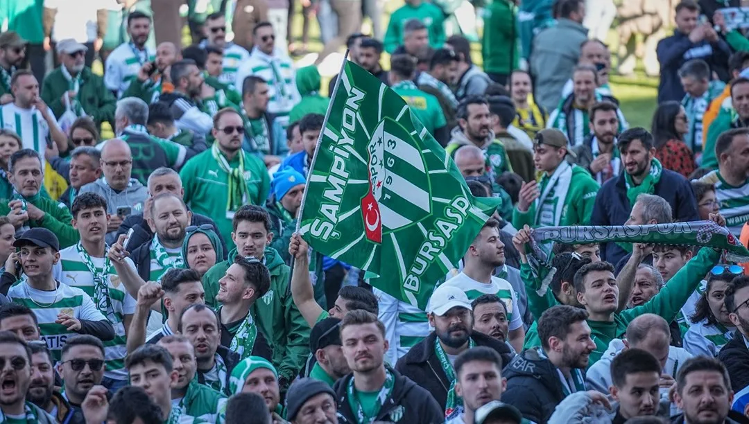 Bursaspor’un Borcu 2.1 Milyardan 1.1 Milyara Düşüyor!