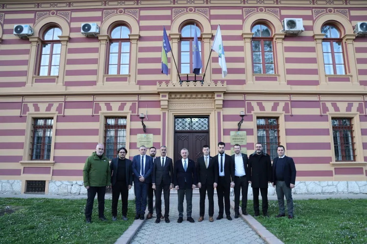 Büyükakın Bosna’da Kardeşlik Sofrası Kurdu