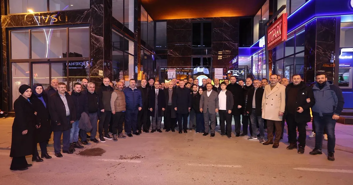 Büyükakın, İzmit Esnafıyla İftarda Buluştu