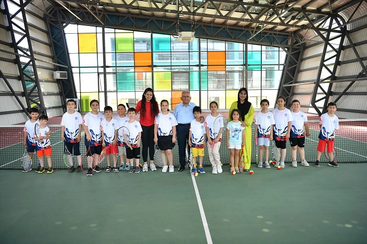Büyükkılıç, Sporcularla Buluşarak Destek Verdi