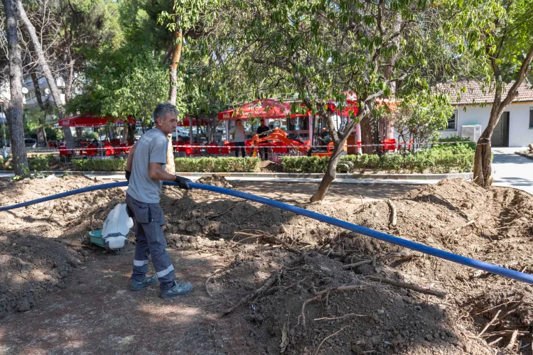 Büyükpark’ta Otomatik Sulama ile Yeşil Devrim!