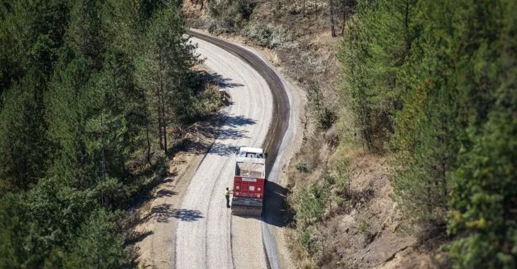 Büyükşehir, 3 ilçede 50 kilometrelik yolu yeniledi