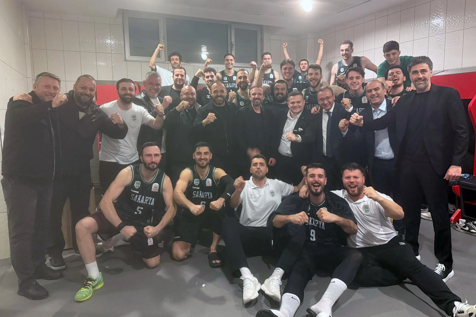 Büyükşehir Basket, Yarı Finale Yükseldi!