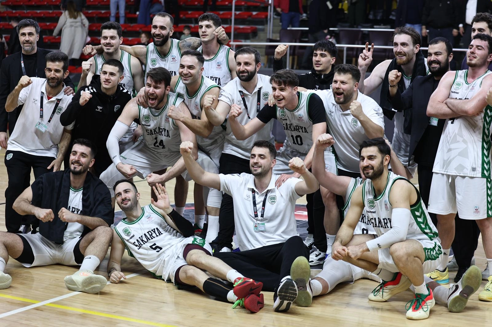 Büyükşehir Basketbol’dan Farklı Galibiyet!