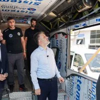 1786058132<em>909</em>Buyuksehirden-afetlere-hazir-iki-yeni-mobil-arac.jpeg