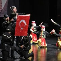Büyükşehir’den ailelere özel sanat gecesi Büyükşehir’den ailelere özel sanat gecesi