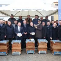 Büyükşehir'den dağ yöresine arı kovanı desteği Büyükşehir'den dağ yöresine arı kovanı desteği