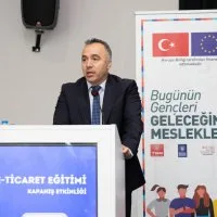 1786159835<em>104</em>Buyuksehirden-genc-kadinlara-dijital-ticaret-destegi.jpeg