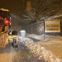 Büyükşehir'den karla mücadelede tam mesai Büyükşehir'den karla mücadelede tam mesai