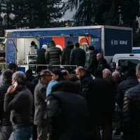 Büyükşehir’den vatandaşa sıcak çorba ikramı Büyükşehir’den vatandaşa sıcak çorba ikramı