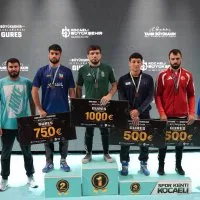 1786116938<em>554</em>Buyuksehir-sporculari-madalyalari-topluyor.jpeg
