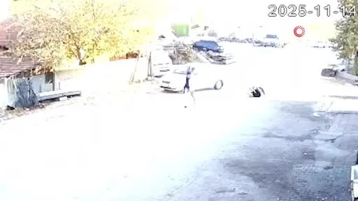 'Çakmak' isteme bahanesiyle yaklaştı, kafasından bıçakladı! O anlar kamerada...
