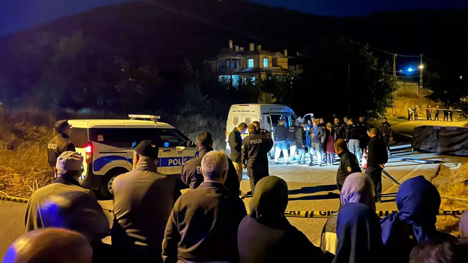 Cami Çıkışında Silahlı Saldırı: Yaşlı Çift Hayatını Kaybetti