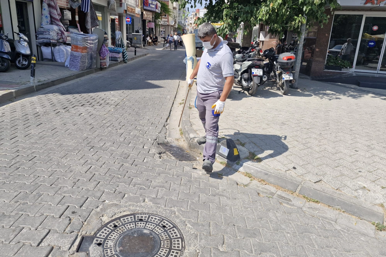 Çanakkale’de Sineklerle Mücadele Devam Ediyor!