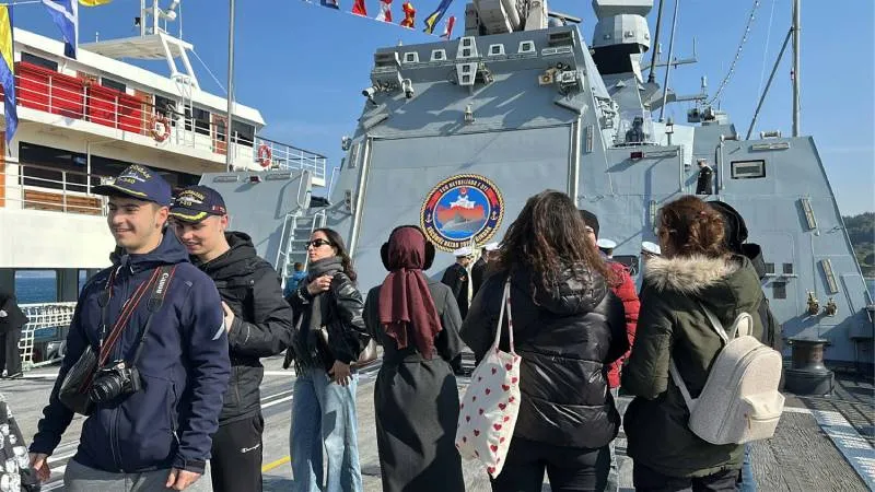 Çanakkale’de TCG Heybeliada’ya Yoğun İlgi
