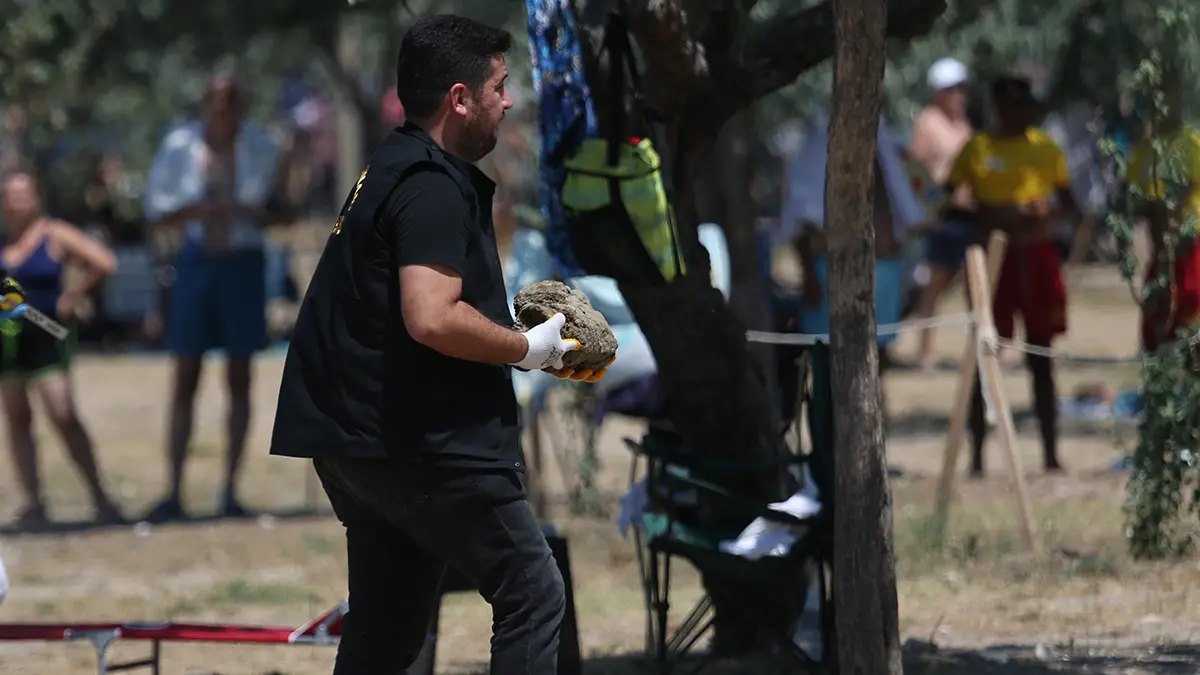 Çanakkale’de plajda şoke eden keşif! Yüzerken savaş mühimmatı buldu 3