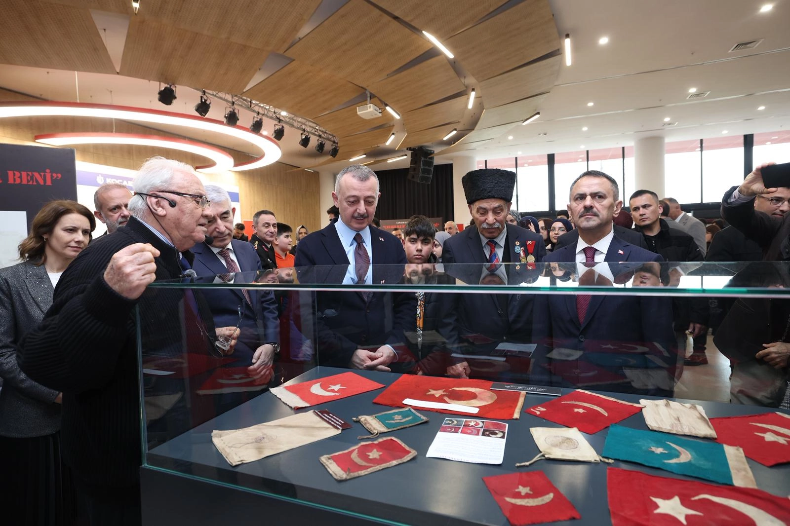 Çanakkale Ruhunu Taşıyan Anlamlı Sergi Açıldı