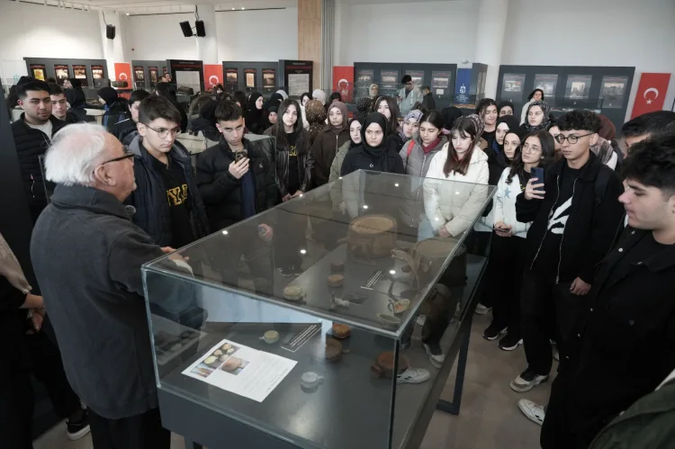Çanakkale Ruhunu Yaşatan Sergi İzmit’te!