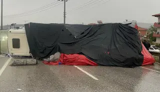 Manisa'da dehşet! Zincirleme kazada 2 kişi öldü, 4 kişi yaralandı