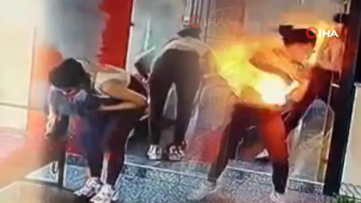Çantadaki Şarj Cihazı Patladı! Kadın Alevler İçinde