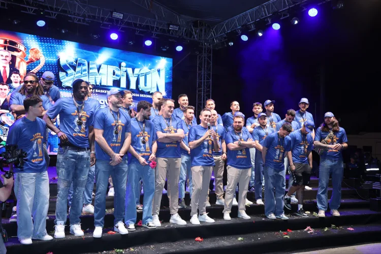 Çayırova Basketbol Takımı’ndan Tarihi Şampiyonluk!